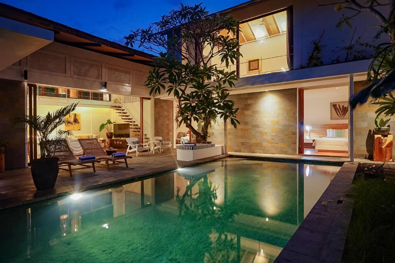 Bias Villa Seminyak Exterior photo