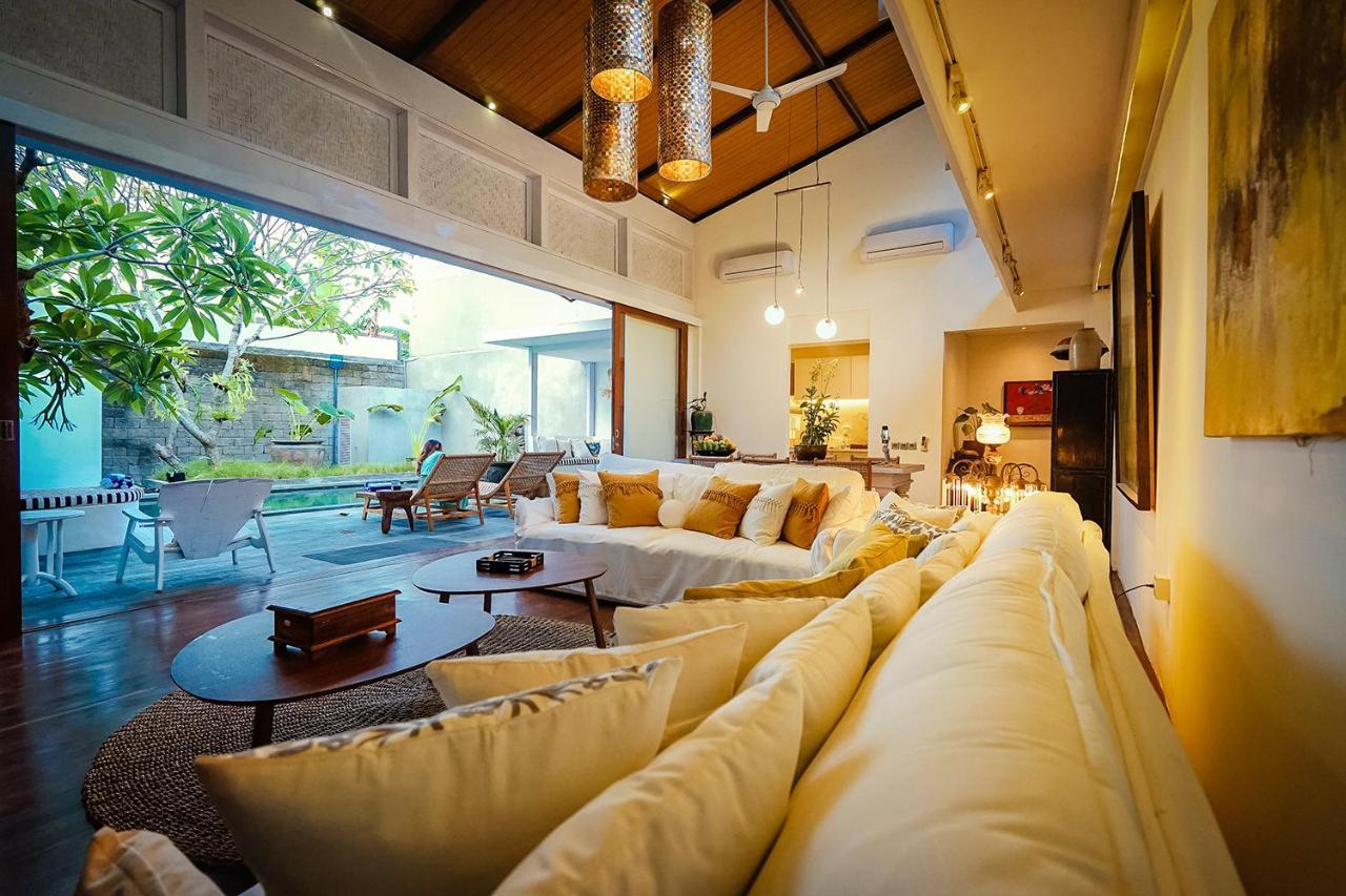 Bias Villa Seminyak Exterior photo