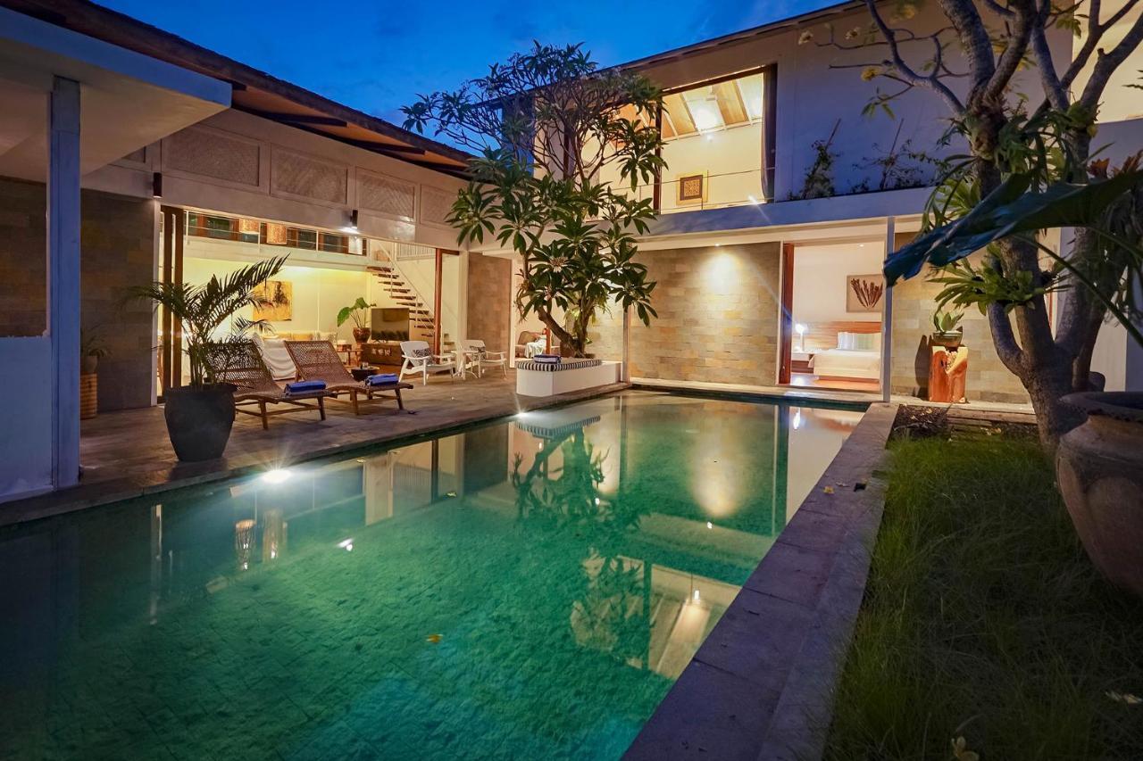 Bias Villa Seminyak Exterior photo