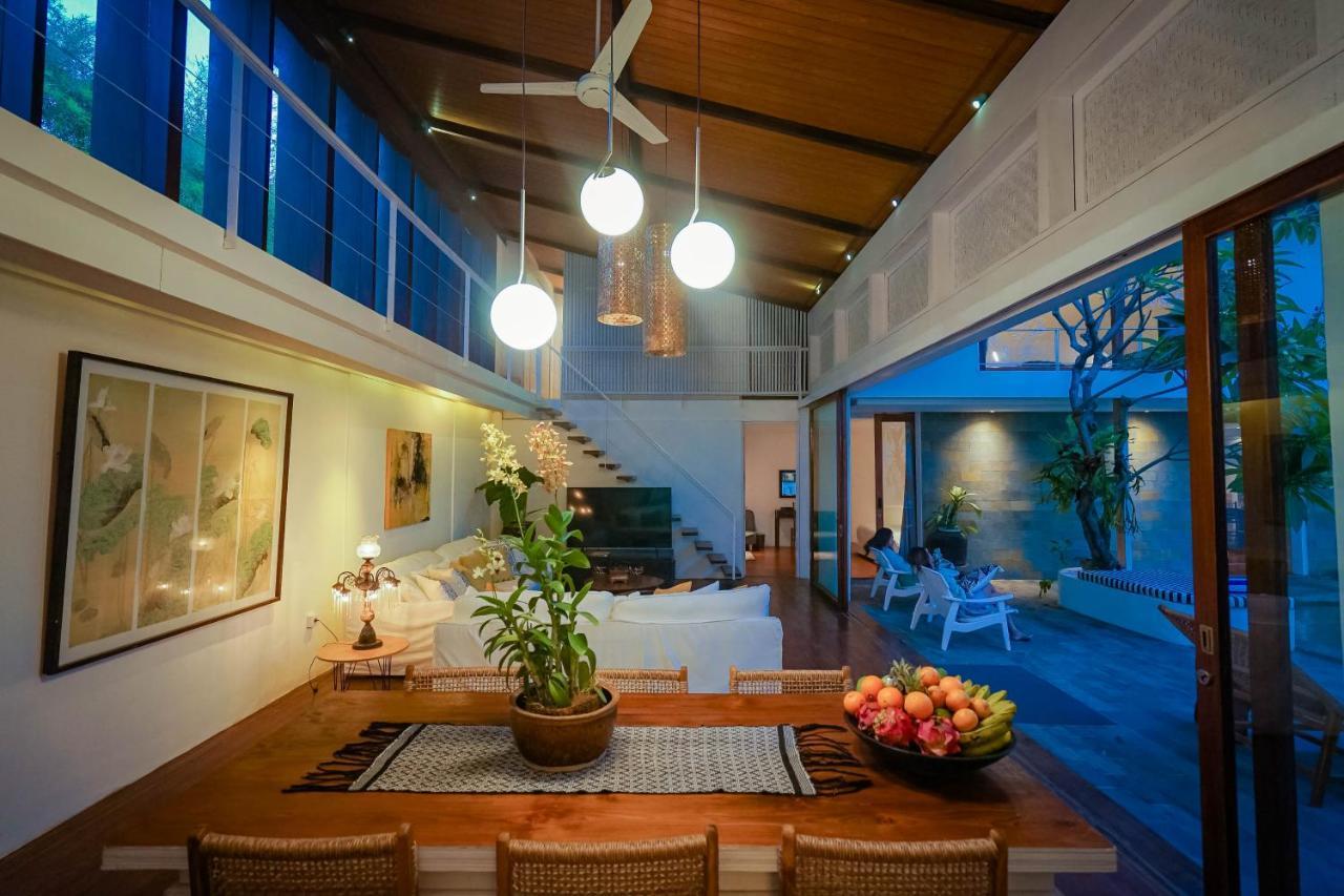 Bias Villa Seminyak Exterior photo