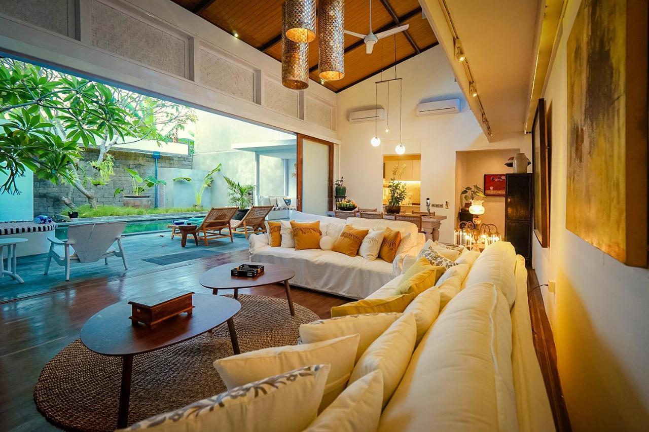 Bias Villa Seminyak Exterior photo