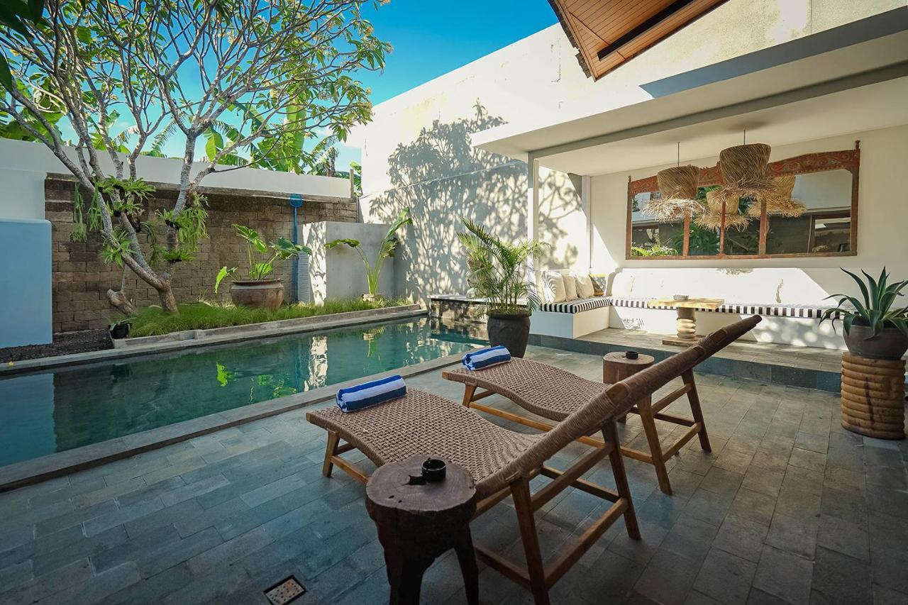 Bias Villa Seminyak Exterior photo