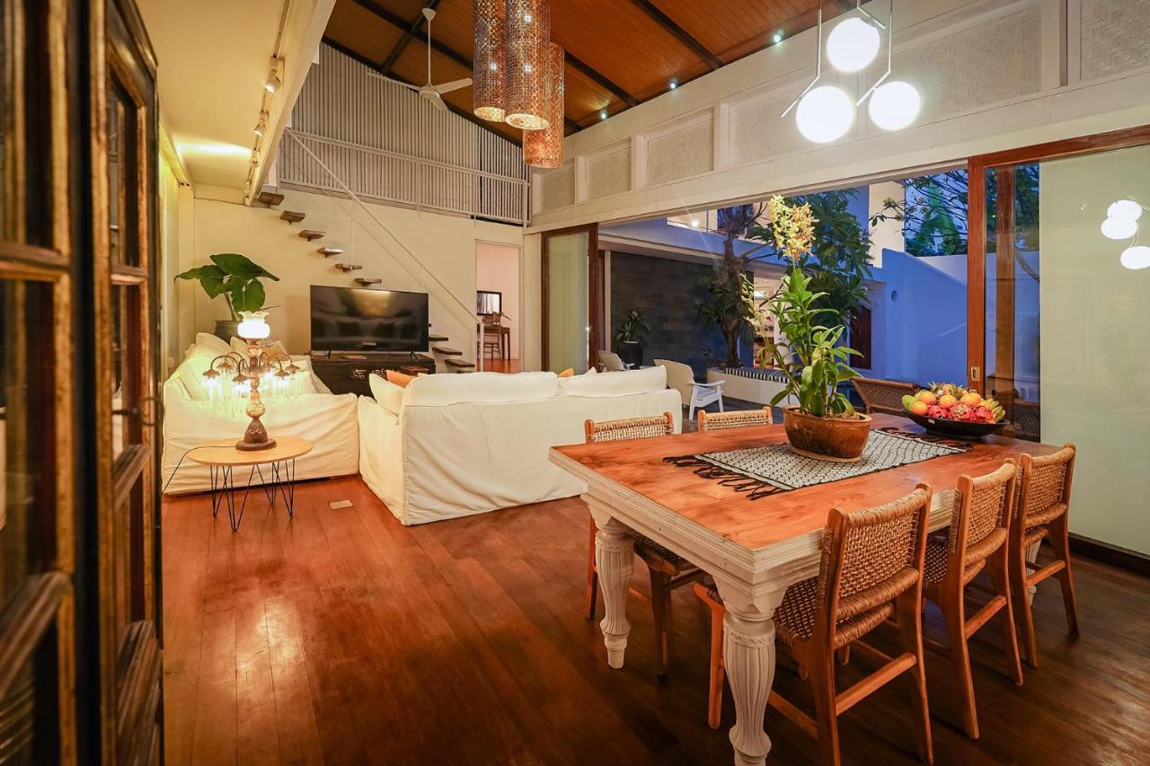 Bias Villa Seminyak Exterior photo