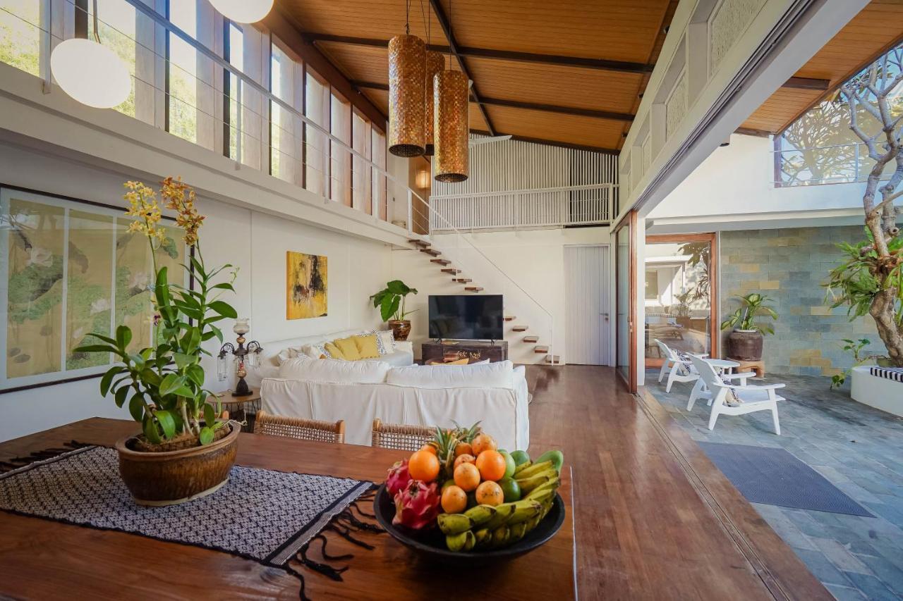 Bias Villa Seminyak Exterior photo